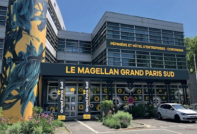 AXA Prévoyance & Patrimoine Naima Khroussa, Agence d'Assurances à Évry