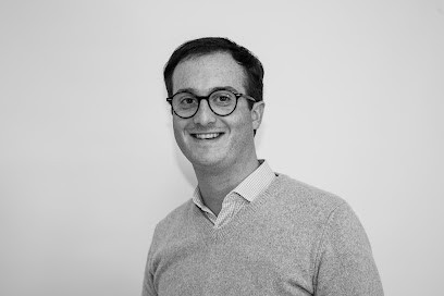 AXA Assurance Et Banque Eirl Delacour Thibault, Agence d'Assurances à Miramas