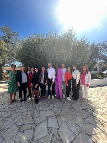 AXA Assurance Et Banque Klelifa Martin Sylla, Agence d'Assurances à Orange