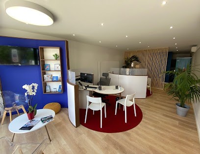 AXA Assurance et Banque Eirl Ollivier Julien, Agence d'Assurances à Martigues