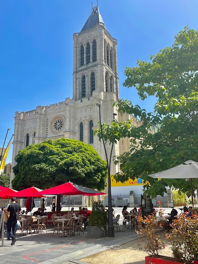 Allianz Assurance ST DENIS BASILIQUE - DE TRETAIGNE A&C, Agence d'Assurances à Saint-Denis