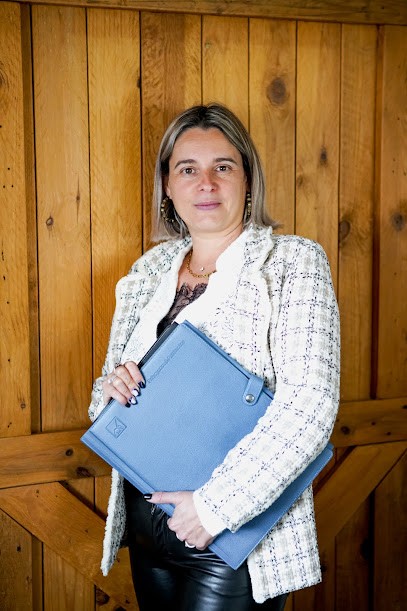 Virginie FILLATRE | AXA Prévoyance & Patrimoine | Assurance mutuelle santé, Retraite, Agence d'Assurances à Monein